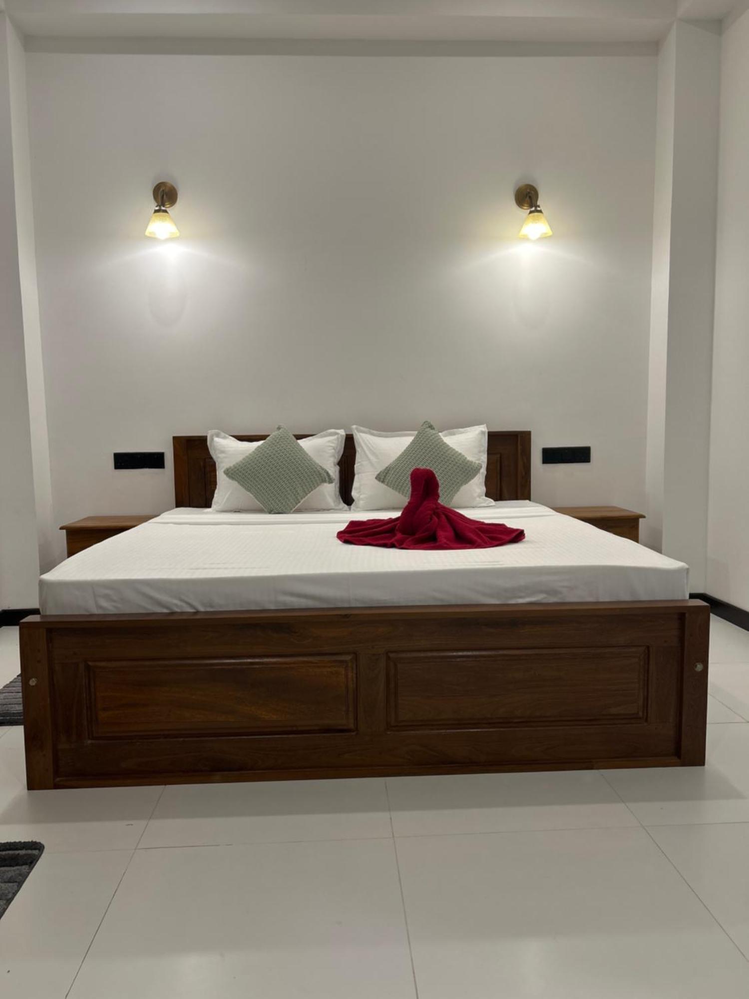 Yelisha'S Place Weligama Buitenkant foto
